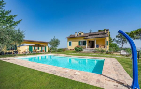 Amazing home in Mogliano with Outdoor swimming pool, WiFi and 6 Bedrooms